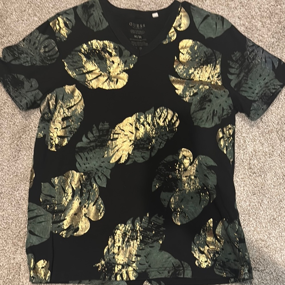 Guess Black and Gold Short Sleeve Tee